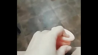 Jugando con m&iacute; nuevo consolador